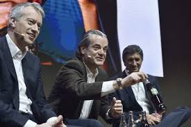 The virgin and child with saint anne; Marcos De Quinto De Coca Cola A La Politica El Nuevo Risto Mejide De Ciudadanos Informalia Es