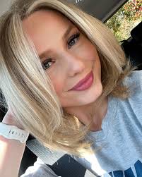 Susan Portillo's Instagram, Twitter & Facebook