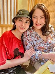 Cô cũng sống khá kín tiếng sau khi ly hôn. Thu Thá»§y Khoc Ká»ƒ Ba Máº¹ Ly Hon Nen Pháº£i á»Ÿ Khu á»• Chuá»™t May Tráº¯ng Tá»«ng Ä'i Diá»…n Khong Co Tiá»n