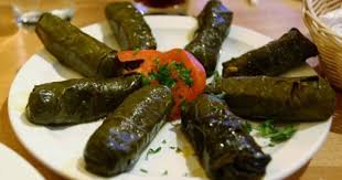 طريقة عمل اليلنجي أو ورق العنب بالزيت طريقة Recipe Turkish Recipes Food Mediterranean Recipes