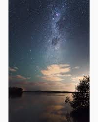 Carina Nebula And The Southern Cross Overlooking Weyba Lake In Noosa Heads Australia Carina Carinanebula Nebula Carina Nebula Astrophotography Stargazing
