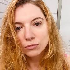 Kari Iverson's Instagram, Twitter & Facebook