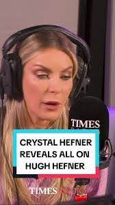 Lauren Hefner's Instagram, Twitter & Facebook