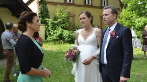 Die ärmel (lang oder kurz). Franziskas Welt Hochzeiten Und Andere Hurden Filmkritik Film Tv Spielfilm