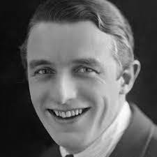 Victor Augustine's Instagram, Twitter & Facebook