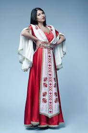 Tryavna - Плаках, като я видях! Уникалната бална рокля... | Facebook