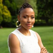 Mpho Lutalo-Kgasoane (@MphoBBeauty)