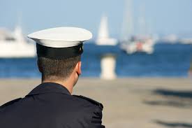 how much money does a lieutenant in the navy make chron com