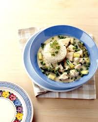 Huhnerfrikassee Mit Grunem Spargel Rezept Rezept Rezepte Huhner Frikassee Huhnerfrikassee