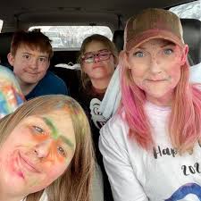 Rachel Lucia Wilcox (@rachelandthegang) • Threads, Say more