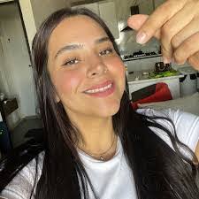 Julia Hermosillo's Instagram, Twitter & Facebook