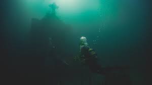 Download and listen to new, exclusive, electronic dance music and house tracks. The Deep House Photos Submerge Youtubers In Underwater Horror Gallery Bloody Disgusting