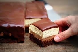 Carres Au Chocolat Cafe Et Creme Au Mascarpone Gateaux Delices Gateaux Et Delices Gateau Ganache Chocolat Gateau Mousse