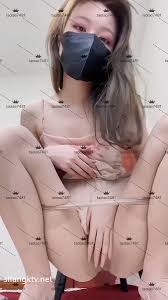 더 깊이 삽입하면 자궁 수정이 더 쉬워집니다. 후루룩 소리, 온갖 음란한 말,
