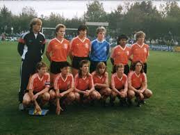 We did not find results for: In Zijn Tijd Nam Niemand Het Nederlandse Vrouwenvoetbal Serieus Het Parool