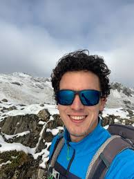 Hi Viners, I'm hoping to return to Zimbabwe/home, with my tail between my  legs, as a newly single mom. I think I've got schooling sorted but I need  to work