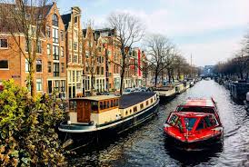 Anne frank huis, casa anne frank, se gaseste pe prinsengracht si este un muzeu dedicat vietii mult prea. Mini VacanÈÄ De PaÈte La Amsterdam Èi N Imprejurimi Jurnalul Alinutei