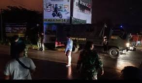 Kilang minyak pertamina ru vi balongan, kabupaten indramayu, jabar, senin (29/3) dinihari meledak dan terbakar. Wvstss4szij13m