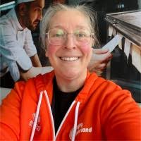 Ymi Knaap Email & Phone Number