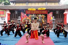 Nhưng nhiều năm trước phiên bản trẻ tuổi của vị anh hùng lại là nỗi khiếp sợ của muông thú trong cánh rừng này. Photo Nhá»¯ng Hinh áº£nh áº¥n TÆ°á»£ng Ngay Giá»— Tá»• Hung VÆ°Æ¡ng Xa Há»™i Vietnam Vietnamplus