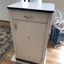 Metal storage cabinet, fohufo lockable steel storage cabinet with doors & adjustable shelves, office storage cabinet for garage, pantry, home office, warehouse, basement (black). Find More Vintage Retro 1950s Metal Enamel Top Cabinet For Sale At Up To 90 Off