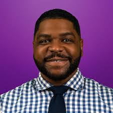 Kelly Washburn's Instagram, Twitter & Facebook