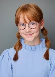 Ella Mott's Instagram, Twitter & Facebook