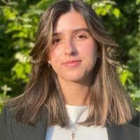 Sarah Perna's Instagram, Twitter & Facebook