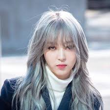 Moonbyul Silver Hair Mamamoo Kpop Hair Color Silver Hair Kpop Hair
