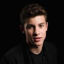 Amanda Colpitts's Instagram, Twitter & Facebook