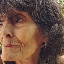 Ellyn Polay's Instagram, Twitter & Facebook