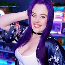 Emma Lycett's Instagram, Twitter & Facebook