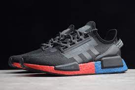 The adidas nmd r1 v2 is an updated version for those who crave more pep in their step. 2020 Mens Adidas Nmd R1 V2 Og Core Black Carbon Fv9023 For Sale Nmd Adidas Adidas Nmd R1 Adidas Para Hombres