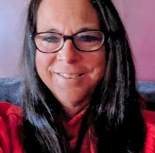 I'm wondering if anyone else feeds their ducks food that's meant for  chickens. The person who gave us our ducks told us to feed them chicken  feed as long as it was