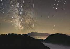 Srpen je v astronomii neodmyslitelně spjatý s perseidy. Perseidy 2020 Kiedy Najlepiej Ogladac Noc Spadajacych Gwiazd Kalendarz Na Sierpien