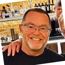 Ian Mckellar's Instagram, Twitter & Facebook