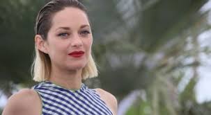 Il m'a fait embrasser tous ses potes" : Marion Cotillard tacle son mari  Guillaume Canet