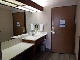 This excellent inn has an indoor swimming pool as well as free parking, free self parking and a swimming pool. Shilo Inn Suites Salem Salem Updated 2021 Prices