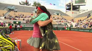 Djokovic replied to gauff's original post of her stretching saying: French Open Very Sporting Coco Gauff Gives Jennifer Brady Hug Claps Her Off Court After Injury Ends Match Eurosport