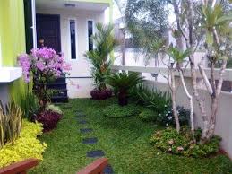 Tampak depan rumah minimalis juga tidak melulu sama antara satu rumah dengan rumah lainnya. Puteri Manja Landskap Pokok Bunga Kertas Ide Taman Depan Taman Halaman Belakang Desain Taman