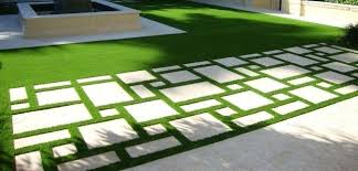 Jardin Pelouse Synthetique Dalles Beton Super Deco Jardin Decoration Jardin Amenagement Jardin
