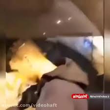 ببینید سوتی مهدی طارمی در پایان دیدار پرفشار آن زمان پورتو و لاتزیو؛ وقتی مهاجم سرشناس تیم ملی ایران به جای اتوبوس پورتو، اشتباهاً راهی اتوبوس تیم حریف شد و لبخند را بر لبان هواداران نشاند