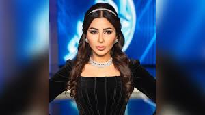 For more information and source, see on this link : Ø§Ù„ÙˆÙ„ÙŠØ¯ Ø¨Ù† Ø·Ù„Ø§Ù„ ÙŠÙ…Ø§Ø²Ø­ Ù…Ù…Ø±Ø¶Ø© Ø£Ø¹Ø·ØªÙ‡ Ø¬Ø±Ø¹Ø© Ù„Ù‚Ø§Ø­ ÙƒÙˆØ±ÙˆÙ†Ø§ Ø£ÙˆÙ„ Ù…Ø±Ø© Ø³Ø¹ÙˆØ¯ÙŠØ© ØªØ¹Ø·ÙŠÙ†ÙŠ Ø¥Ø¨Ø±Ø© Cnn Arabic