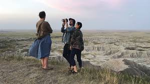 The third feature film from director chloé zhao, nomadland features real nomads linda may, swankie and bob wells as fern's mentors and comrades in her exploration through the vast. Nomadland S Joshua James Richards On The Film S Cinematography Variety