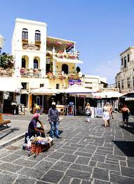 Stadt — stadt, eine gemeinde, deren bevölkerung vorzugsweise ihren erwerb in der industrie u. Urlaub Auf Rhodos Rhodos Stadt