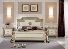 غرفة نوم على الطراز الكلاسيكي الحديث