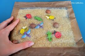 Activites D Inspiration Montessori Les Sacs Sensoriels Sacs Sensoriels Sensoriel Art Montessori