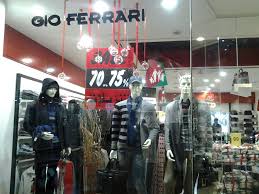 Un nuovo ferrari store è stato inaugurato nel dubai mall, uno dei più grandi centri commerciali del mondo. Gio Ferrari Clothing Shop Ibn Battuta Mall Dubai Mall Xplorer