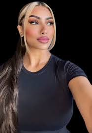 Melvin Crouch's Instagram, Twitter & Facebook