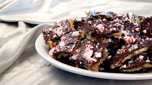 💜 listen to n/a:🎵 follow our tiktok songs playlists: Here S A Delicious Peppermint Sweet Saltines Recipe Simplemost
